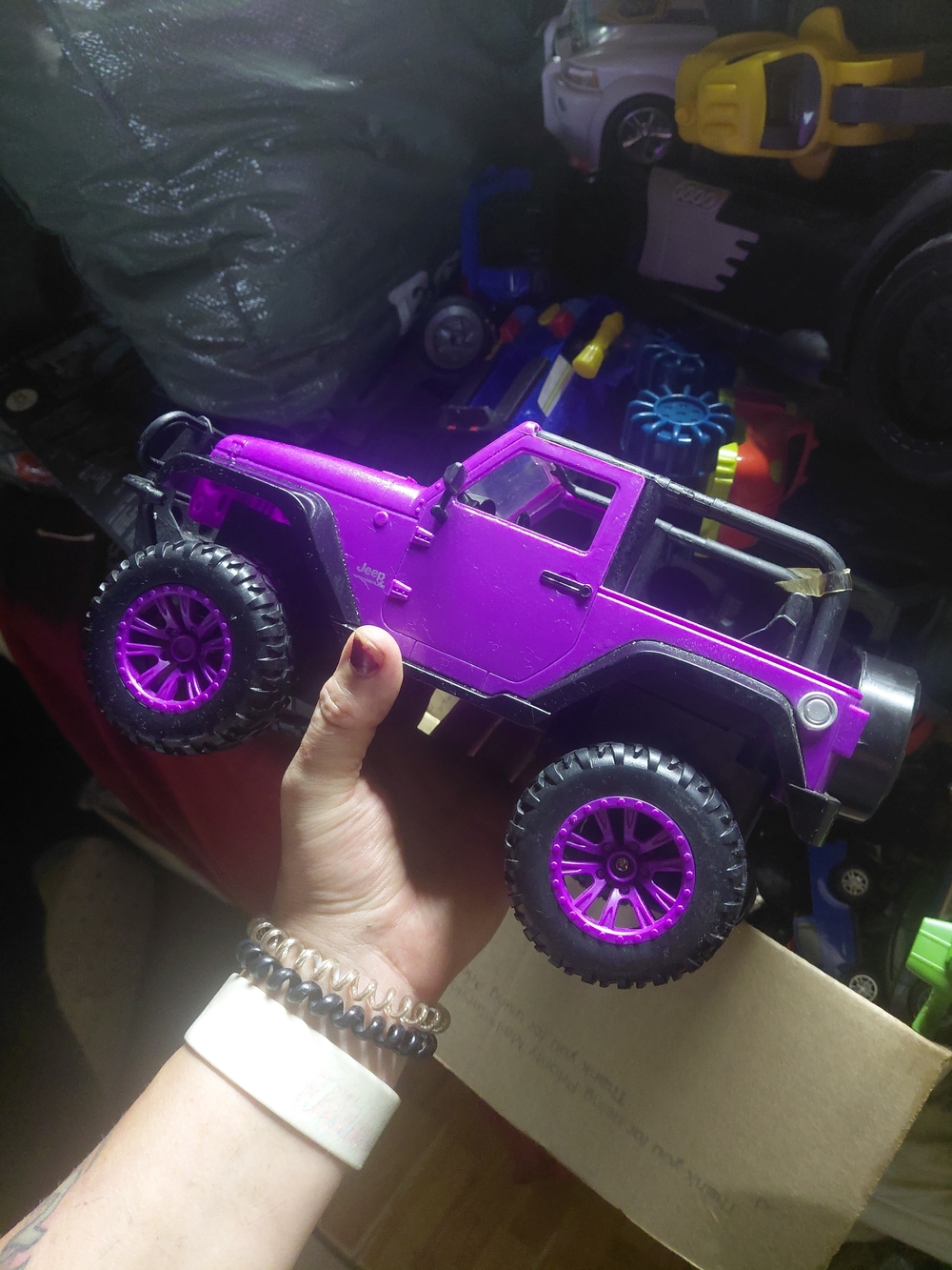 purple Jada Toys Girlmazing 1:16 scale remote control Jeep Wrangler - no remote